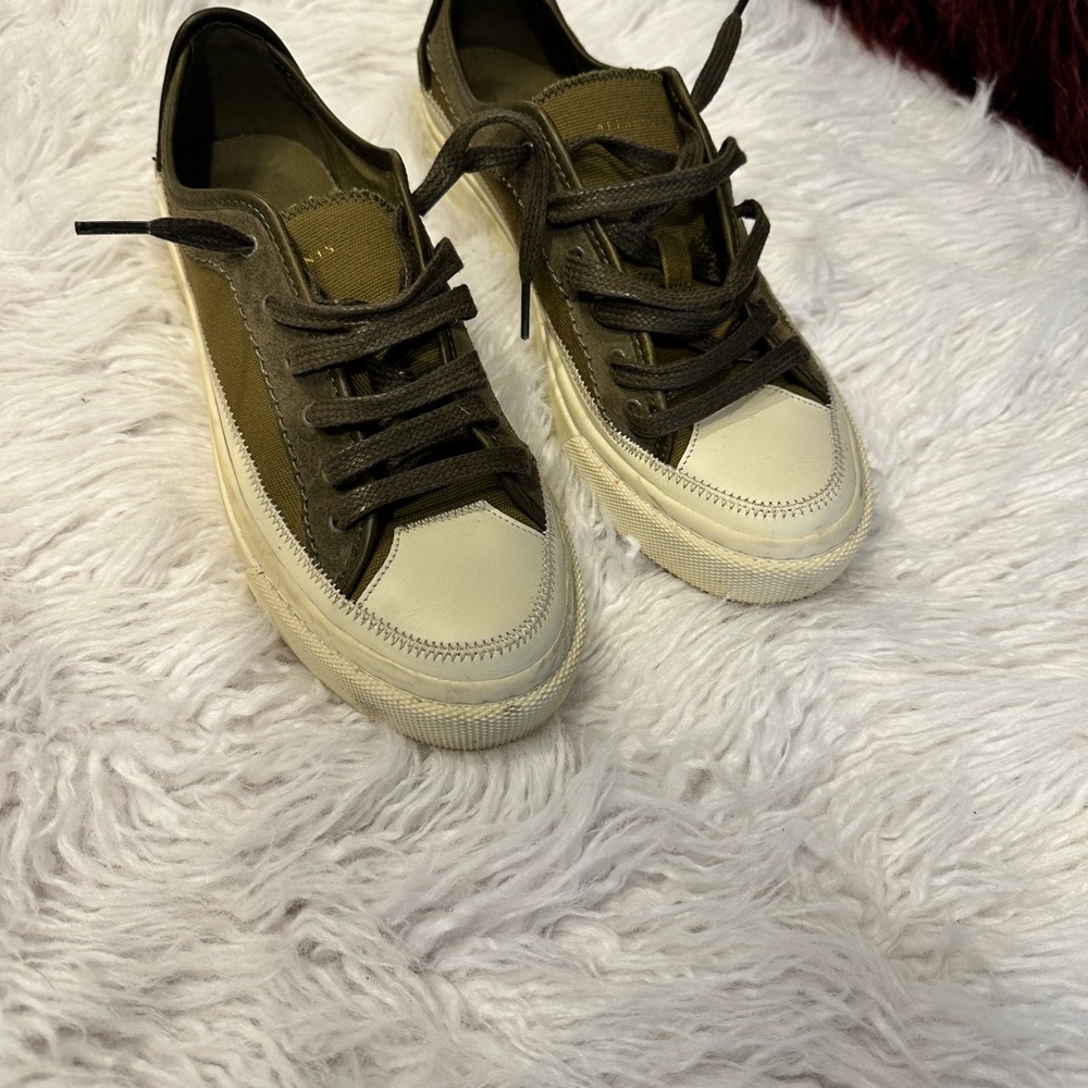 Designer shoes , bags and trench coat - Picture 15 of 15